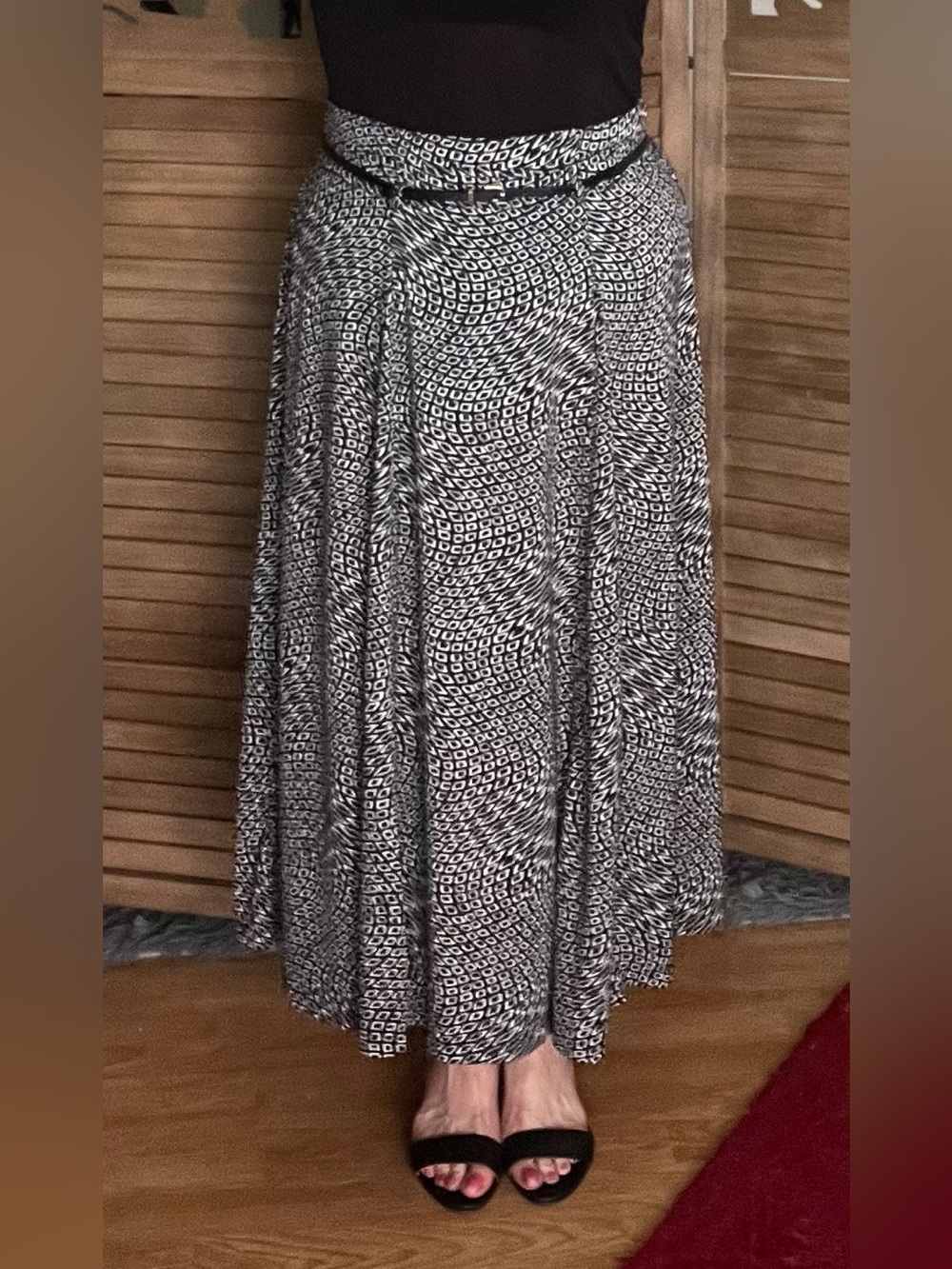 Lapis Monochrome Swirl Print Maxi Skirt